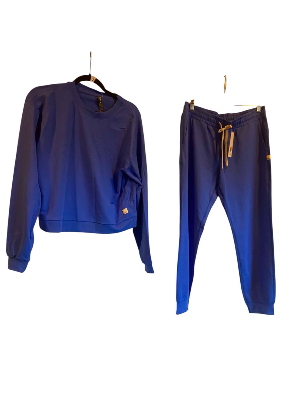 NWT Vuori Halo Modern Crew/Performance Jogger Set ELECTRIC BLUE Size Medium